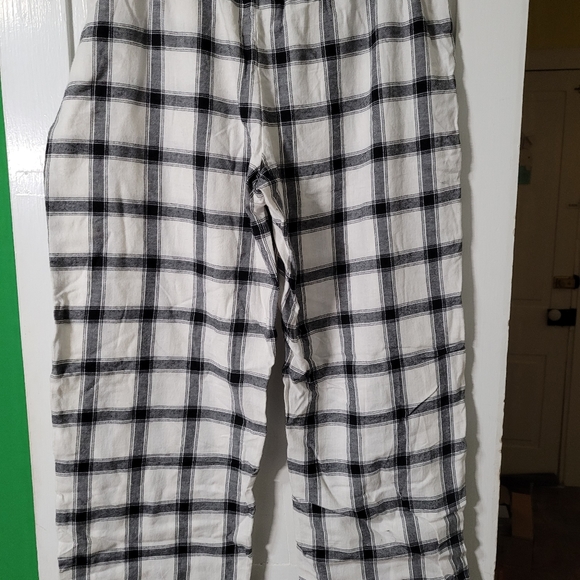 🛌🆕️Be Yourself PJ Bottoms🛌 - Picture 6 of 8